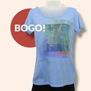 ARIZONA JEAN CO Tee Shirt Short Sleeve Print Light Blue Scoop Neck Small